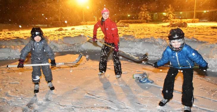 Luistelukoulussa opitaan tekniikkaa ja pidetään hauskaa