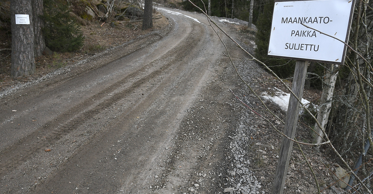 ELY-keskuksen kehotus sulki Kaharintien maankaatopaikan välittömästi