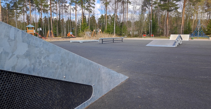Skuuttaajille ja skeittaajille oma paikka Paasniittuun