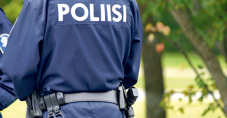 Aikuisten ja alaikäisten välinen riita johti kotietsintään Ruskolla