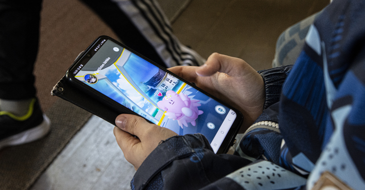 Pokemonit taistelevat Paattisten kirkossa