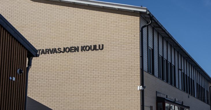 Yliskulmalta seiskaluokalle Tarvasjoelle
